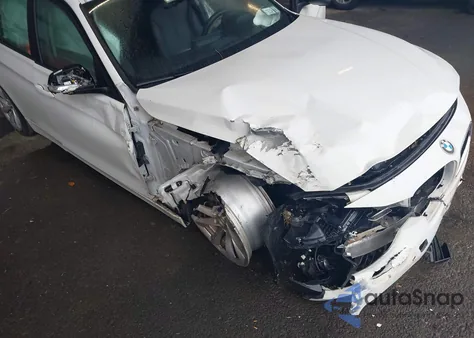 2018 BMW 320I xDrive z USA, uszkodzony, nr VIN WBA8A3C59JA489399